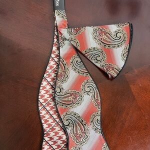 Elegant Paisley and Geometric Red Tie